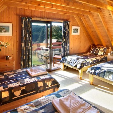 Thistle Lodges At Sandyhills Bay Далбийти Екстериор снимка
